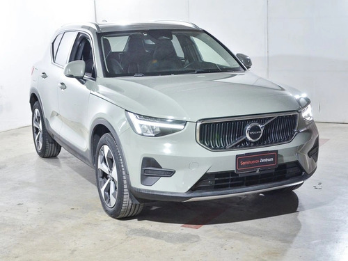 Volvo XC40 B4 PLUS 2.0 AUT
