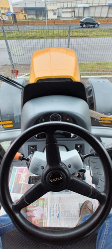 Trator Valtra Bh 194 Hitech.