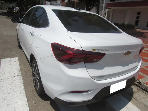 Chevrolet Onix 1.0T Premier Sedan At