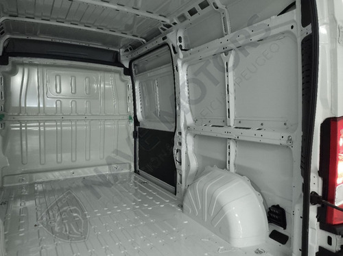 Imagen 8 de 25 de Peugeot Boxer Premium 2.2 Hdi 435mh 130 0km 2023