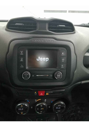 Imagen 8 de 14 de Jeep Renegade 2018 5p Latitude L4/1.8 Aut