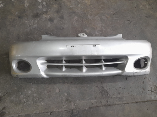 Parachoques Delantero Hyundai Accent 98/05 Usado Con Detalle