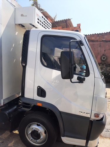 Imagem 3 de 15 de Caminhão 3/4 Mercedes-benz Accelo 815 No Baú Refrigerado