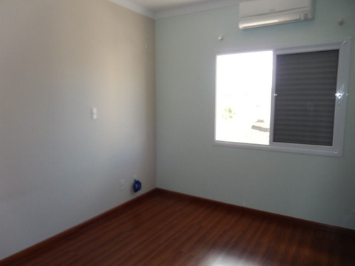 Imagem 25 de 28 de Sobrado No Cond. Parque Dos Resedás, 5 Dorm Sendo 3 Suites, 276m² Ac Em 400m² De Terreno - So0063