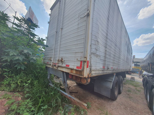 Imagem 8 de 14 de Carreta Baú
