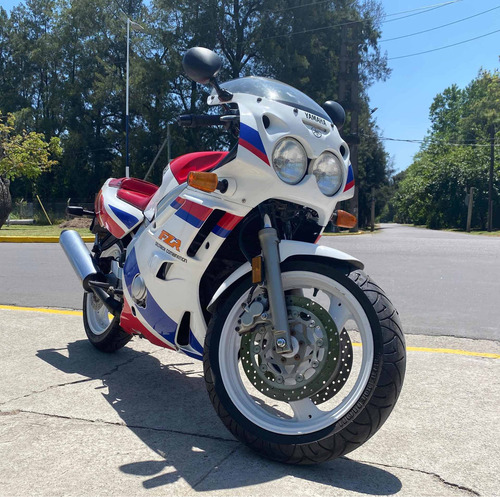 Imagen 3 de 15 de Yamaha Fzr 600 Genesis Excelente Estado