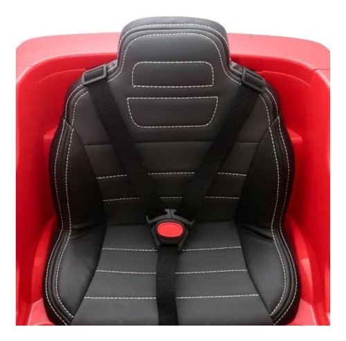 Auto a batería para niños Love Mercedes Benz 3025 color rojo 220V