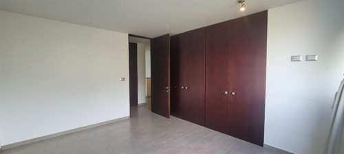Casa En Arriendo De 5 Dorm. El Arrayan