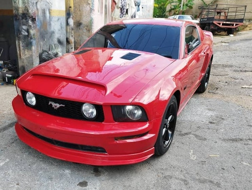 Babero Mustang 