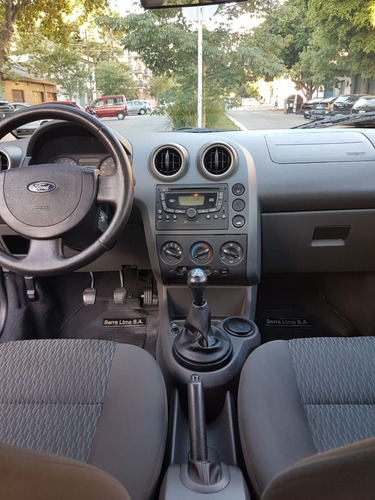 Ford Fiesta 1.6 Amb. Plus Año 2006 Km. 122.000