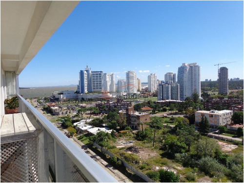 Imagen 27 de 30 de Excelente Opción!!! Venta De Apartamento En Punta Del Este, Con Muy Buena Vista, Muy Soleado.