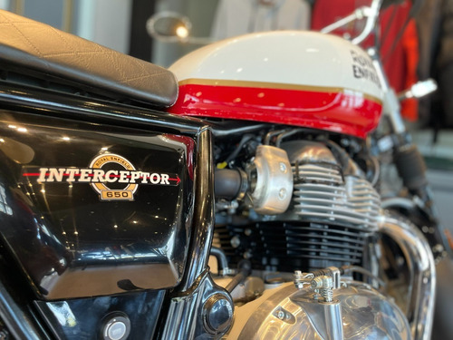 Imagen 13 de 25 de Royal Enfield Interceptor 650 Baker Express