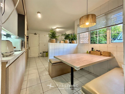 Casa En Arriendo De 5 Dorm. En Lo Barnechea