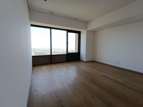 Lujoso Penthouse En Venta En Olivar De Los Padres