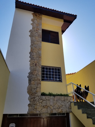 Sobrado Lindo, Ótimo Bairro, Construção Particular