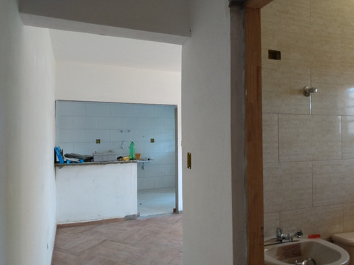 Excelente Casa De 76m² C/ Terreno De Com + De 356m². Docto. Ok Aceita Financiamento