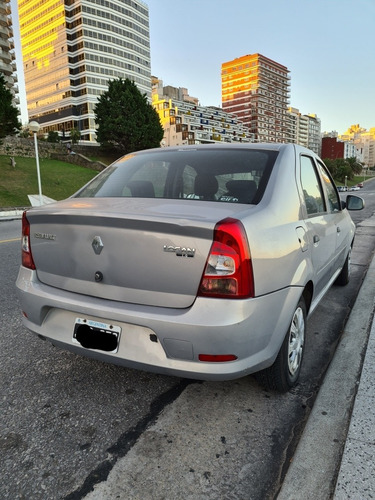 Renault Logan 2010 1.6 Pack