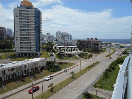 Imagen 2 de 19 de Venta Apartamento 3 Dormitorios, Playa Brava-chiverta, Punta Del Este