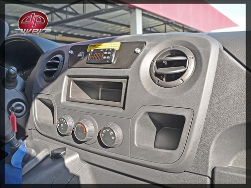 Imagem 10 de 14 de Renault Master Furgão Refrigerado