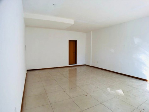 Venta Con Renta De Local Comercial Sobre Ellauri.