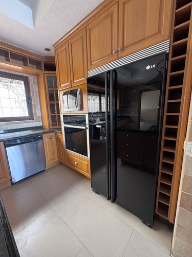 Exclusiva Residencia En Venta En La Rica Juriquilla