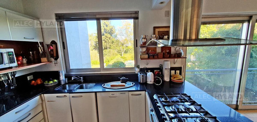 Imagen 13 de 30 de Casa Moderna 6 Ambientes En Venta Beccar-boating-río, San Isidro