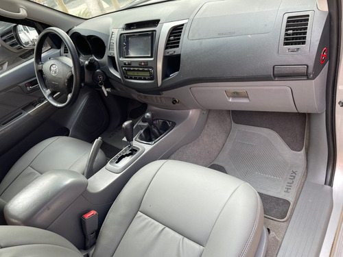 Toyota Hilux 3.0 Srv Cab. Dupla 4x4 Aut. 4p