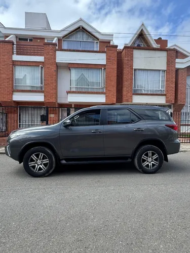 Fortuner 2,7 Tp Sw4 Street