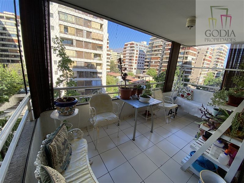 Departamento En Venta De 4 Dorm. En Las Condes