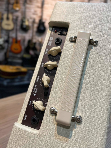 Imagem 6 de 8 de Clássico Vox Ampli De Apartamento. Pathfinder 10 Tweed Model