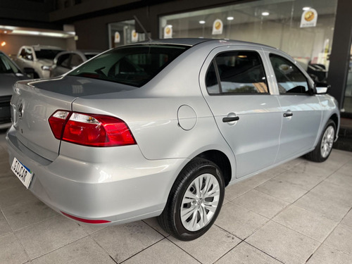 Volkswagen Voyage 1.0 Flex 12V 4p
