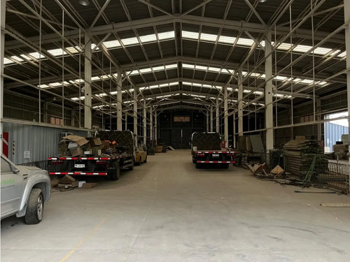 Arriendo Bodega De 2.300 M², Lo Echevers