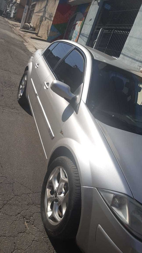 Renault Megane 2008 1.6 Dynamique Hi-flex 4p