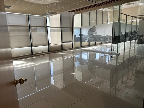 Juárez, 2000m2 Totalmente Acondicionado, Privados, Salas De Juntas, Amplias Áreas Abiertas De Trabajo, Baños, Excelente Ubicación