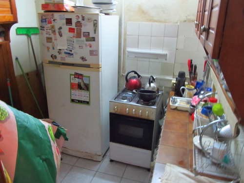 Casa En Venta De 3 Dormitorios Buceo Pu Con Fondo Y Jardín