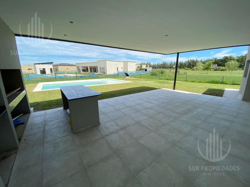 Casa - 5amb- Estilo Minimalista - Una Planta- Pileta - Fincas Del Alba - Canning