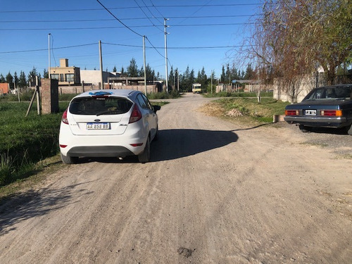 Lote Con Mejoras A La Venta En Maximo Paz Moradas De Maximo.