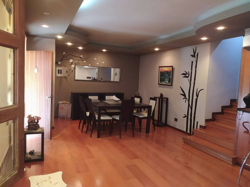 Venta De Hermosa Casa En El Placer Baruta Yc 