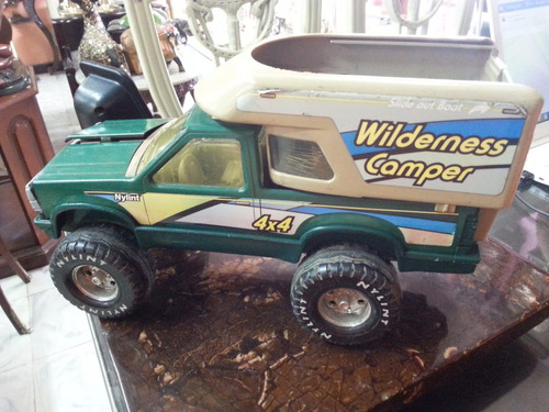 Carro Antiguo Metalico Wilderness Camper 4x4 Nylint