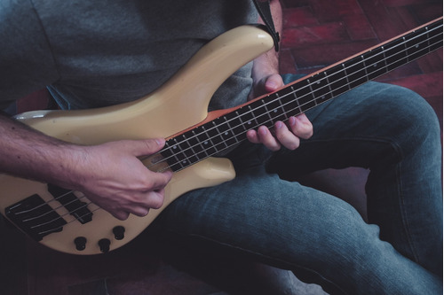 Imagen 4 de 4 de Clases De Guitarra Piano Bajo. En Escobar Y Online