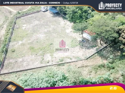Lote y casalote en venta
