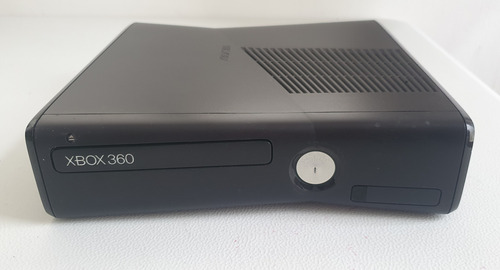 Xbox 360 Slim 4gb Com 9 Jogos Preto (Usado)