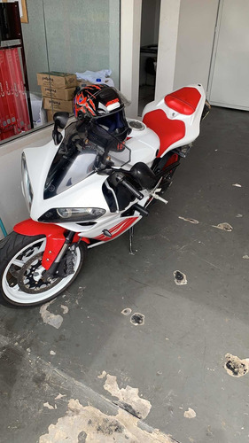 Yamaha Yzf R1
