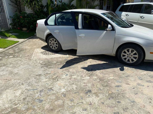 Imagen 1 de 8 de Volkswagen Bora 2009 2.5 Dsg At