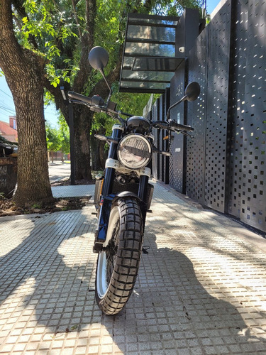 Husqvarna Svartpilen 401