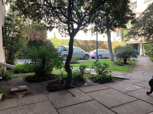 Vendo Departamento, 4 D. Excelente Ubicación En Providencia.