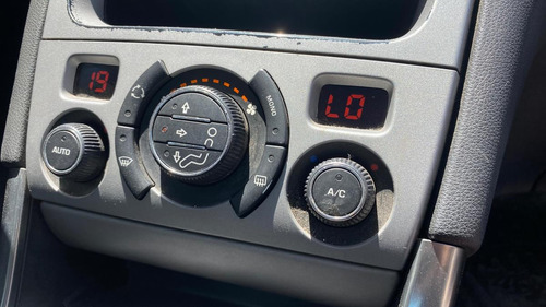 Peugeot 408 2.0 Feline 143cv