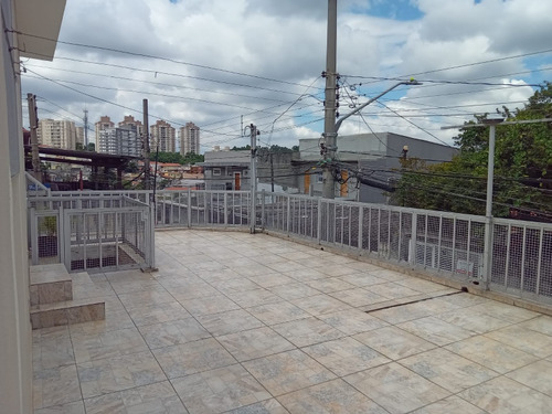 Casa Grande, Com Ótima Acessibilidade E Gerando Renda.