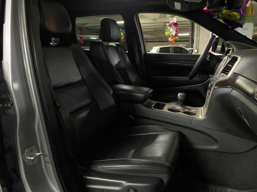 Imagen 11 de 13 de Jeep Grand Cherokee 2014 5.7 Limited Premium V8 4x2 Mt
