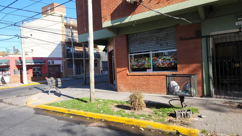Imagen 4 de 10 de Local - Santos Lugares